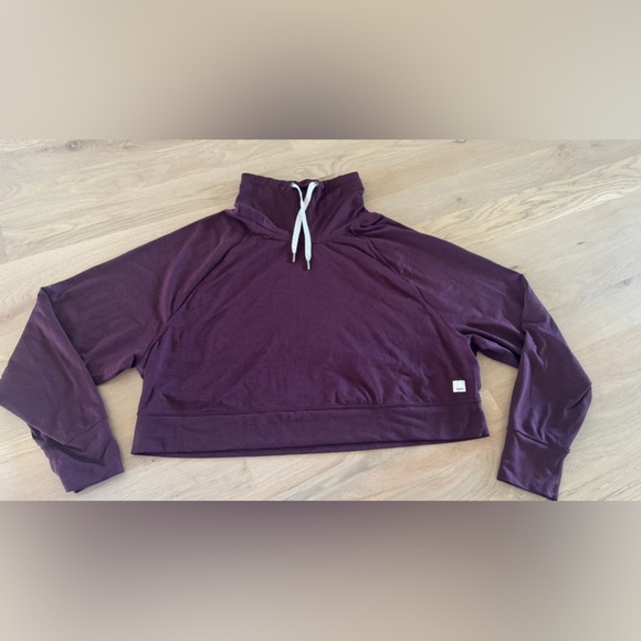 Vuori halo cropped funnel neck dreamknit pullover in cerise size large - Picture 5 of 10